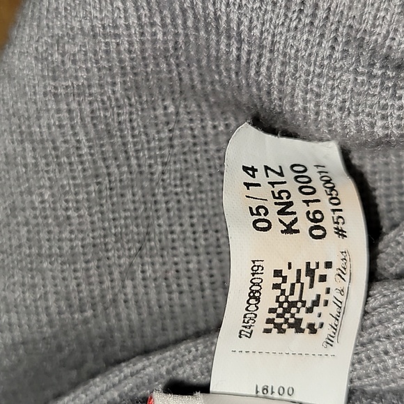 New York Knicks. Mitchell and Ness. Poof ball beanie. NBA. One size fits all. - Picture 8 of 8